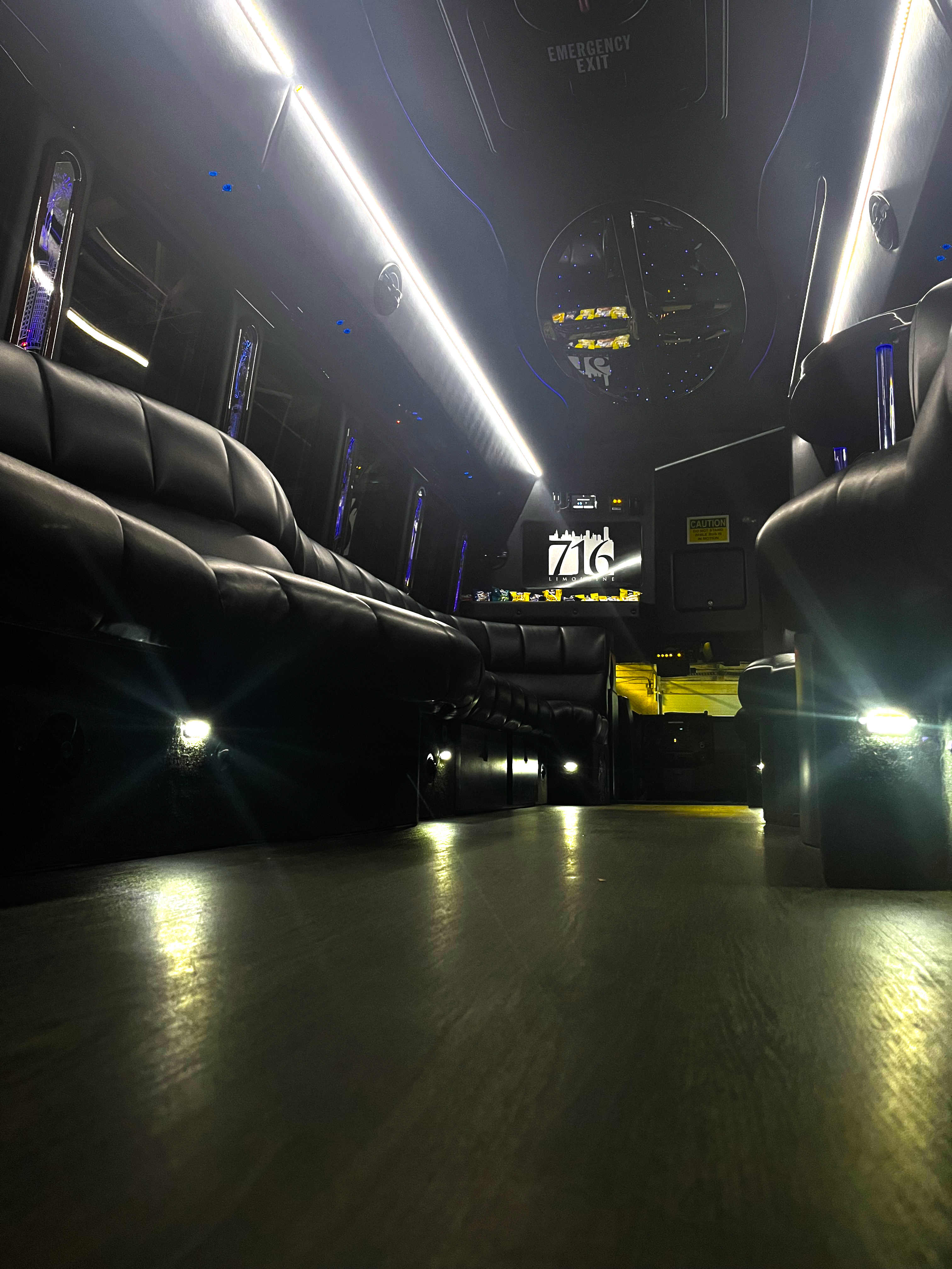 716 Limousine Fleet - 26 pax luxury limousine buses